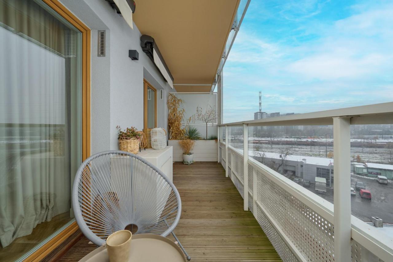Elegant Apartment With Balcony Krakowska Wroclaw By Renters Prestige Exterior photo